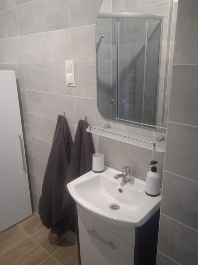 Przytulny Apartament W Sercu Karkonoszy Еленя-Гура Экстерьер фото